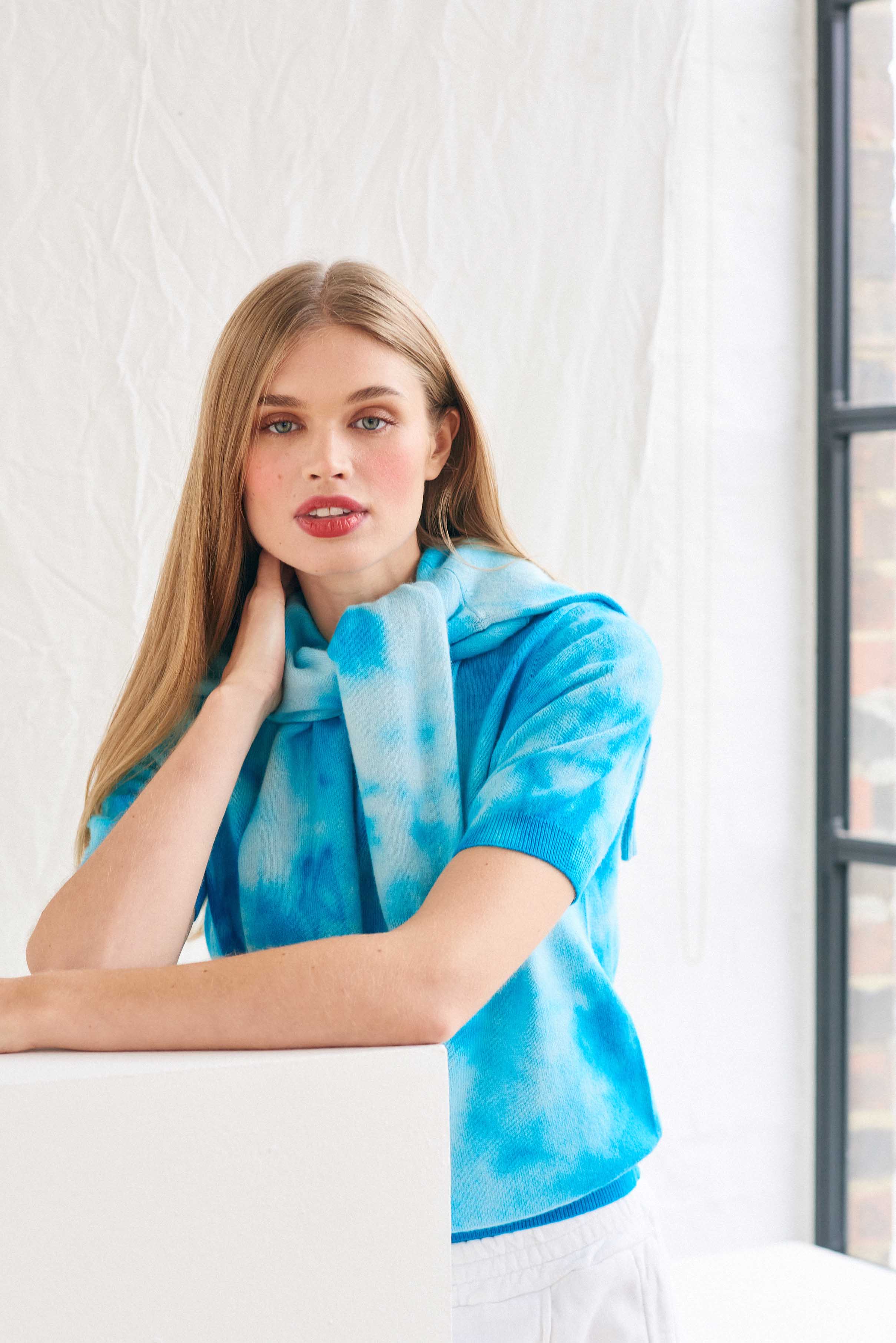 Cashmere Batik Cardigan in Turquoise - Image 5