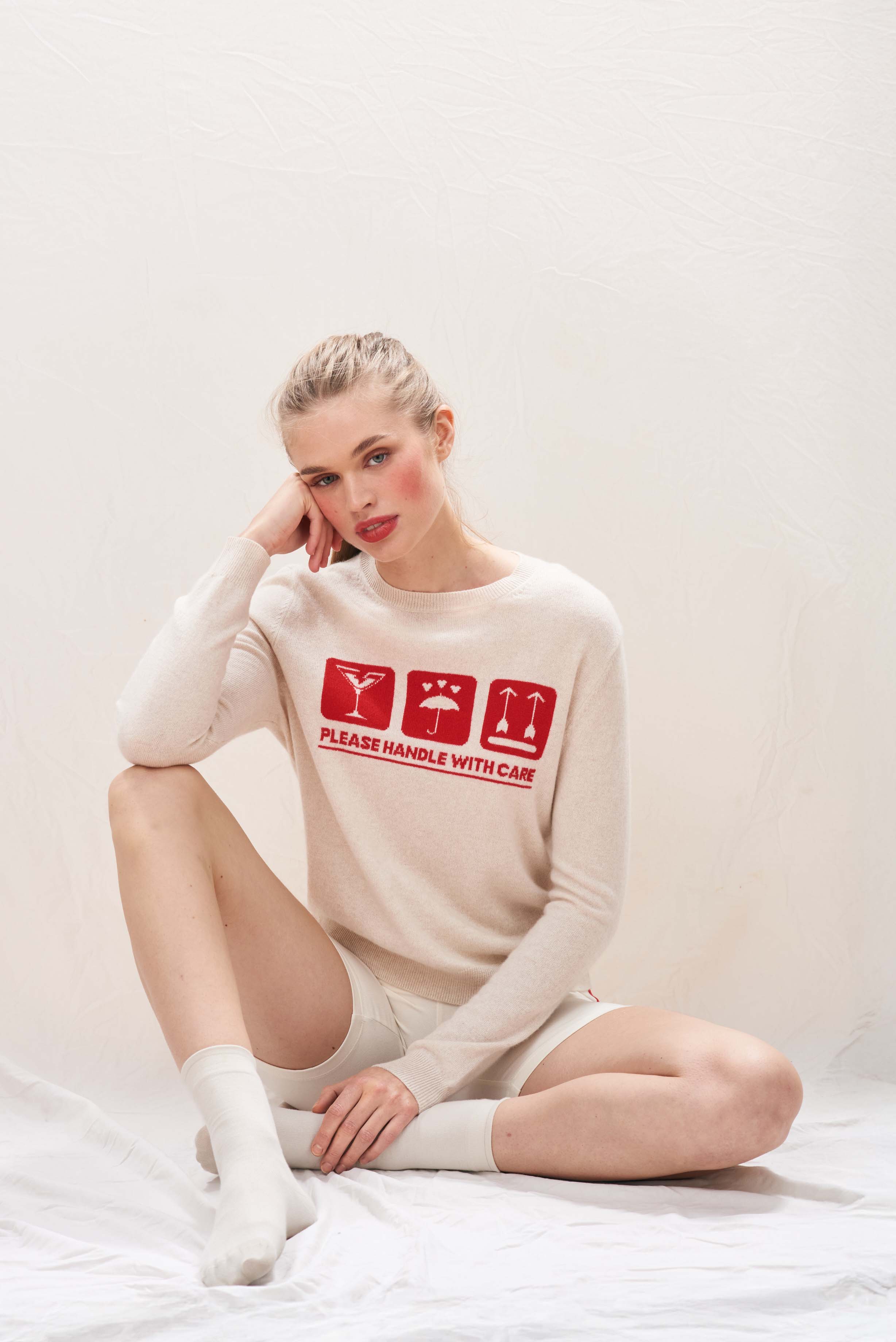 Cashmere Care Crew in Oatmeal - Image 2