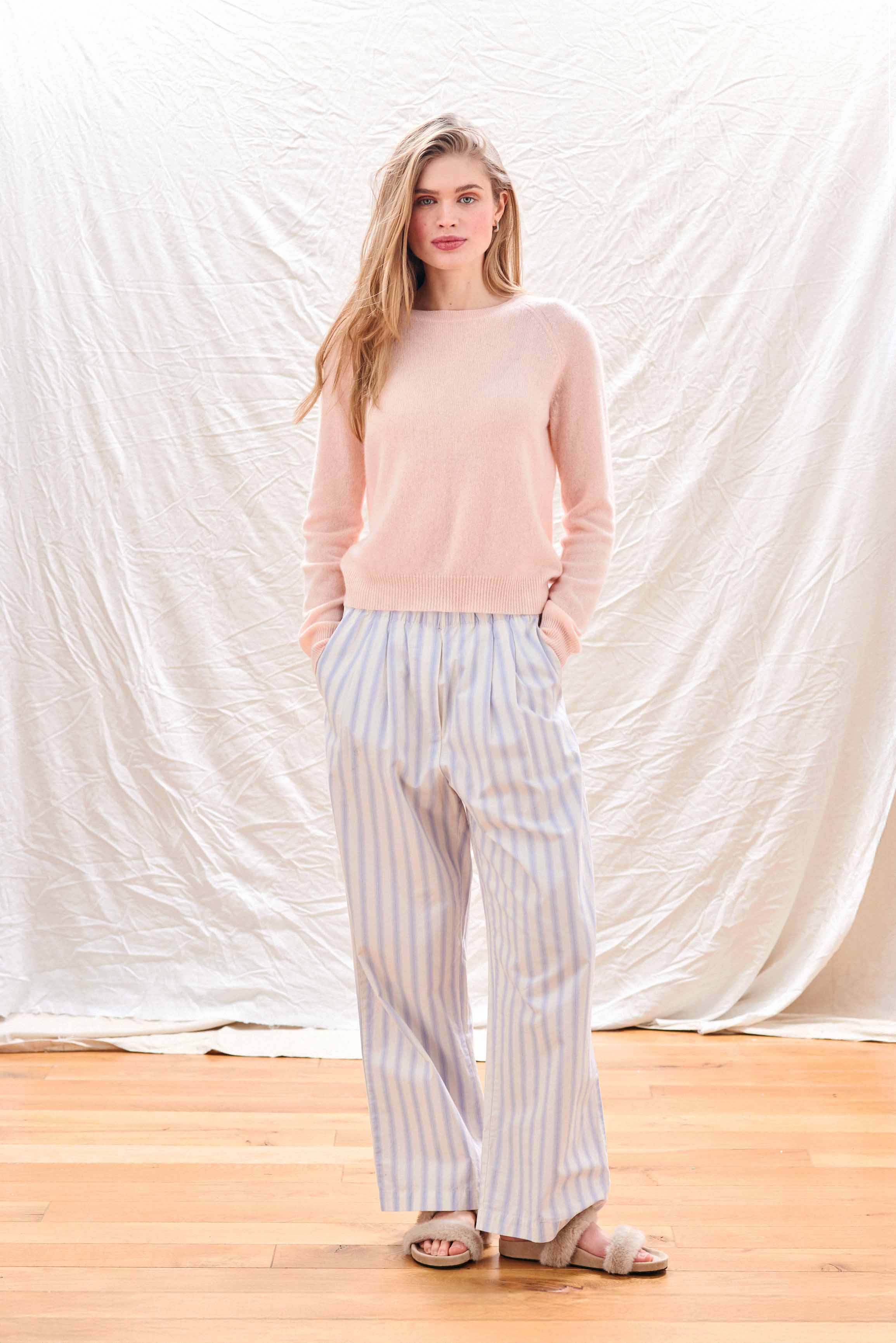 Cashmere Crop Crew in Pale Pink - Image 2