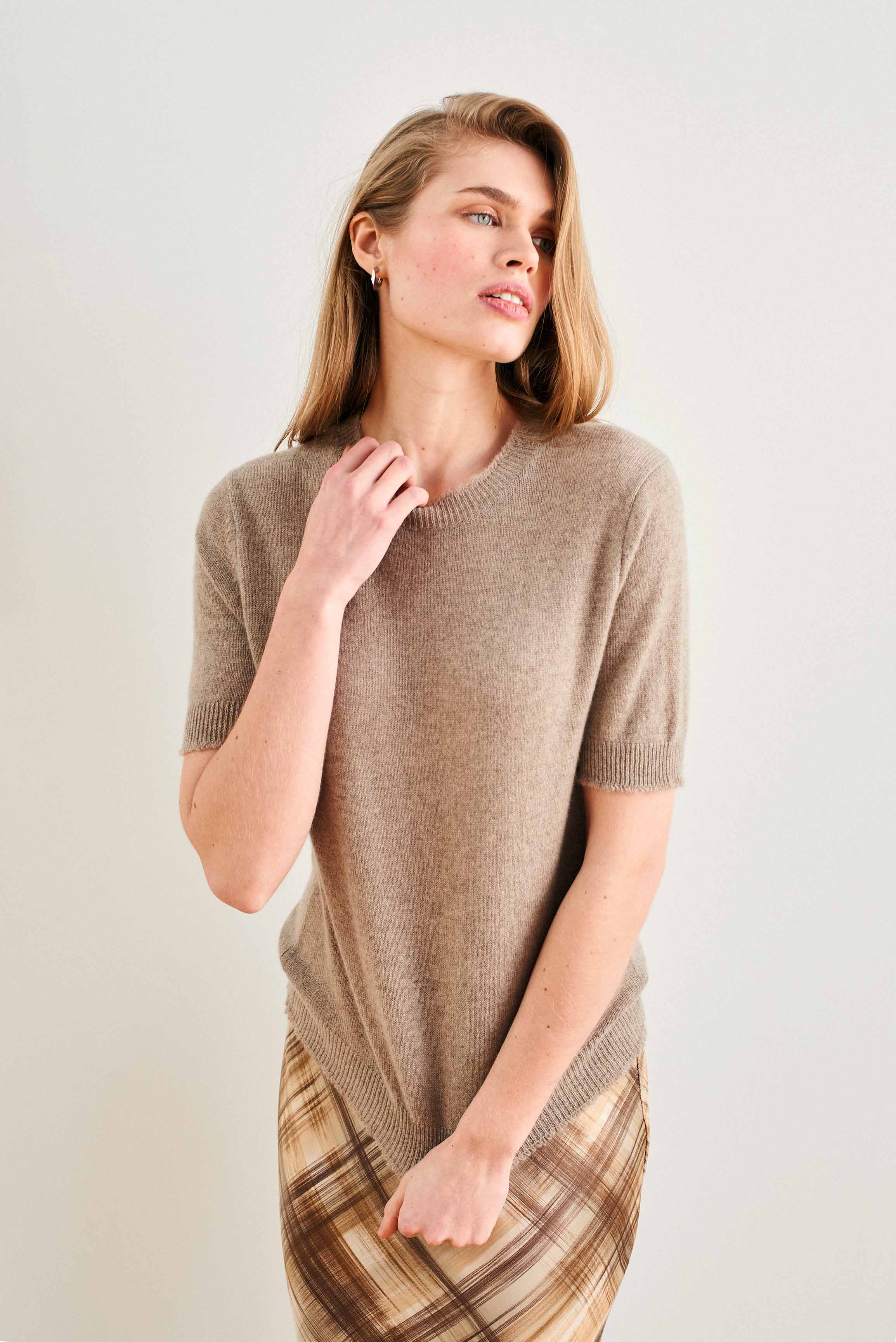 Cashmere Distressed T Shirt in Organic Light Brown - Image 3