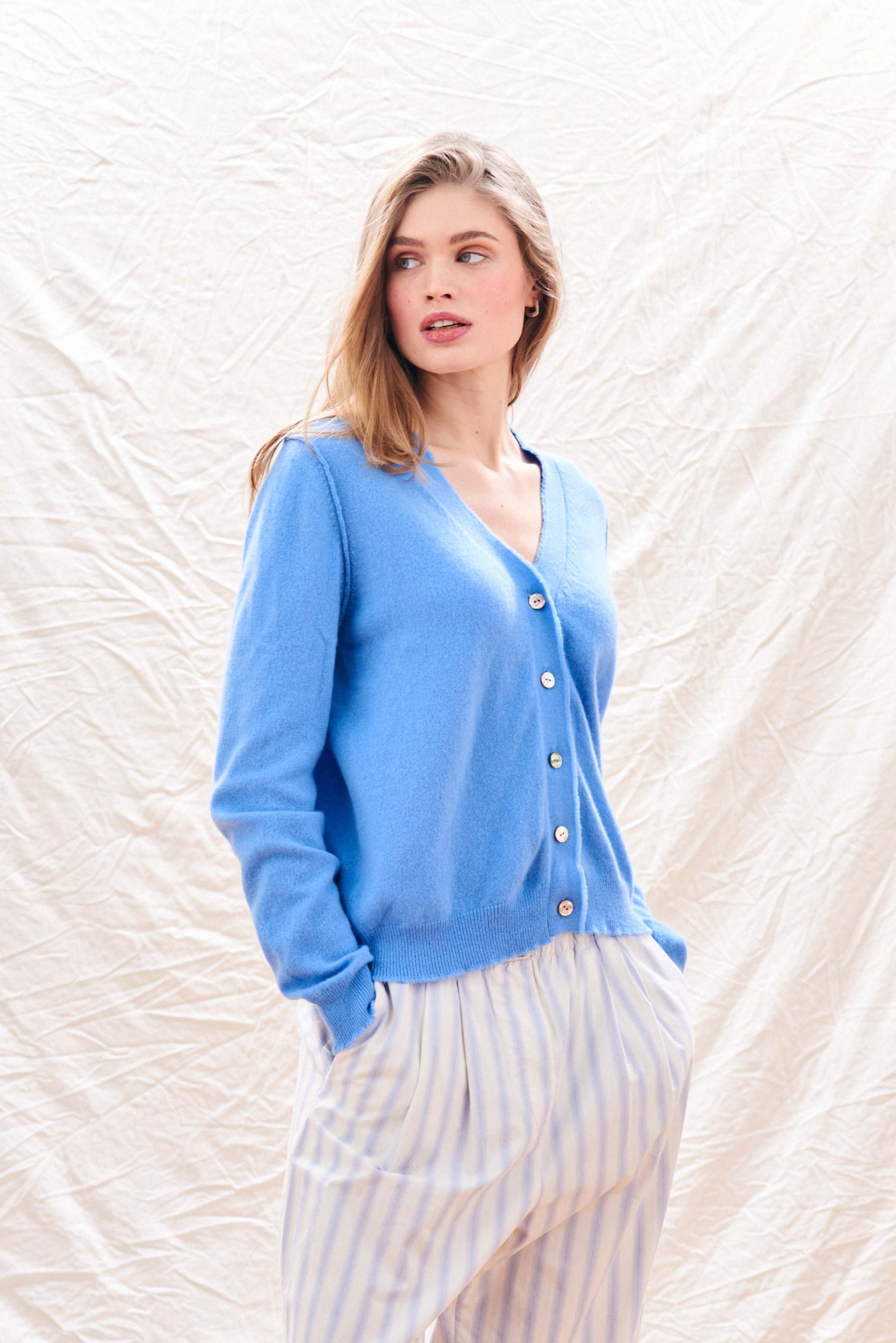 Cashmere Distressed Vee Cardigan in Blue - Image 2