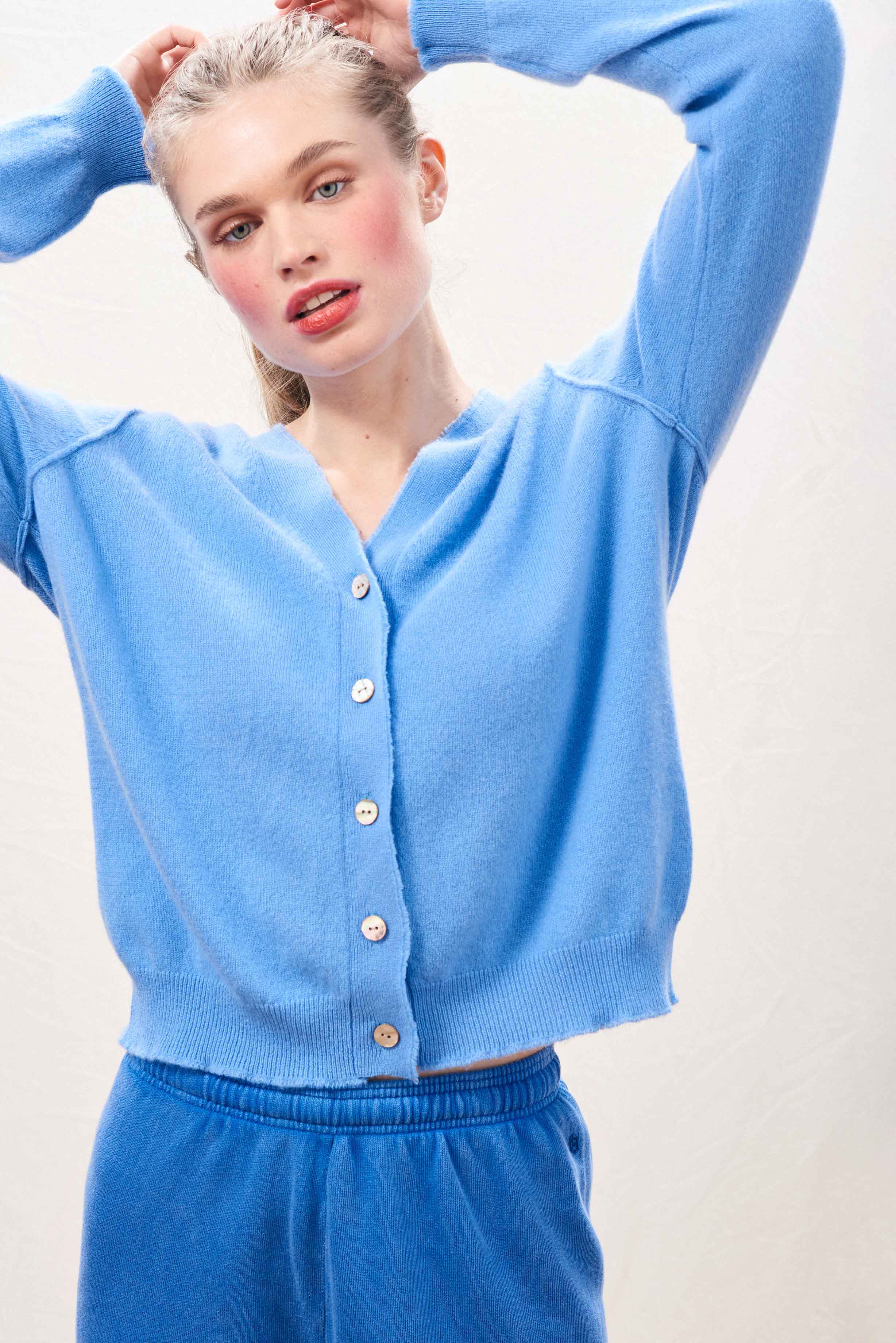 Cashmere Distressed Vee Cardigan in Blue - Image 3