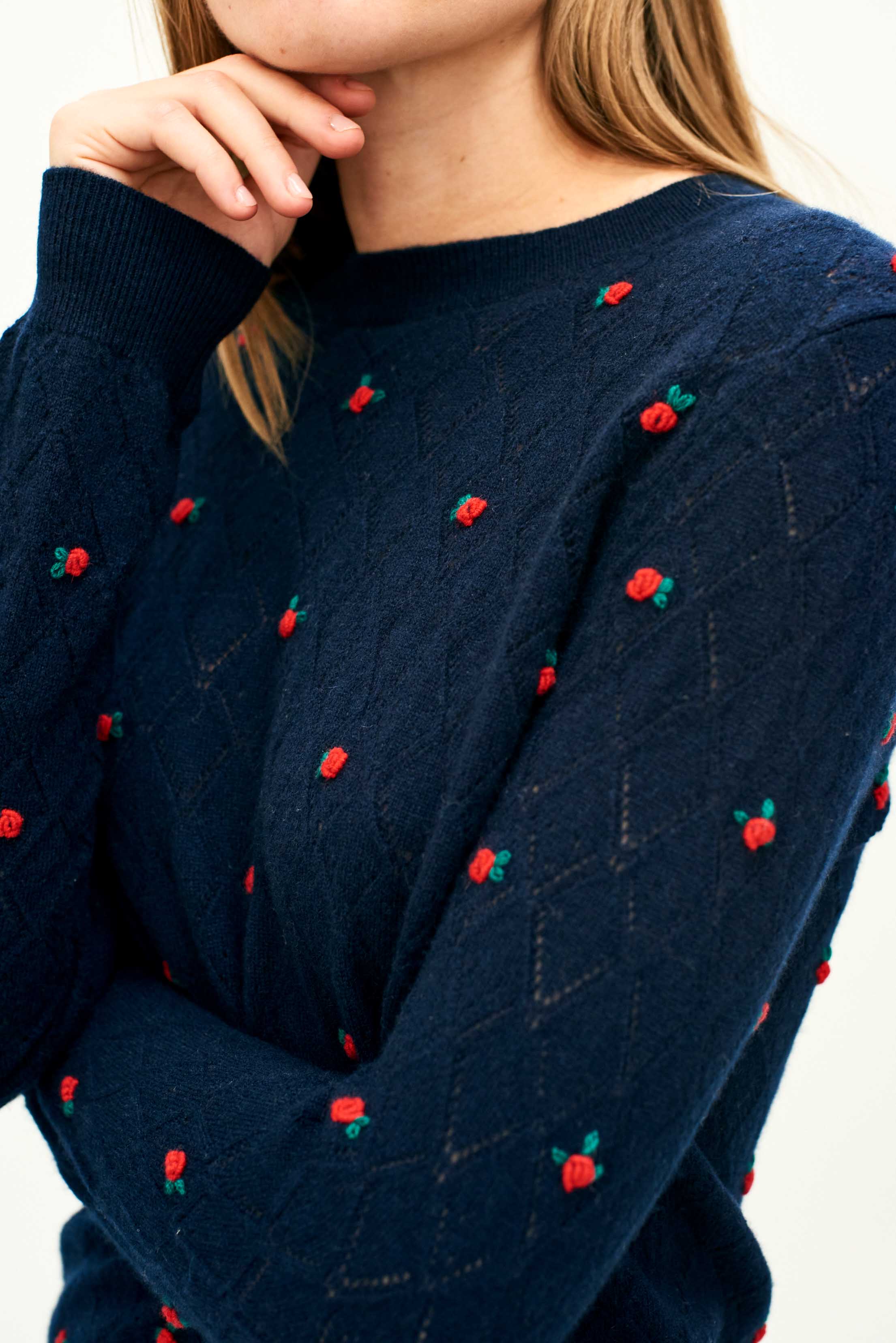 Cashmere Fancy Floral Crew in Navy - Image 3