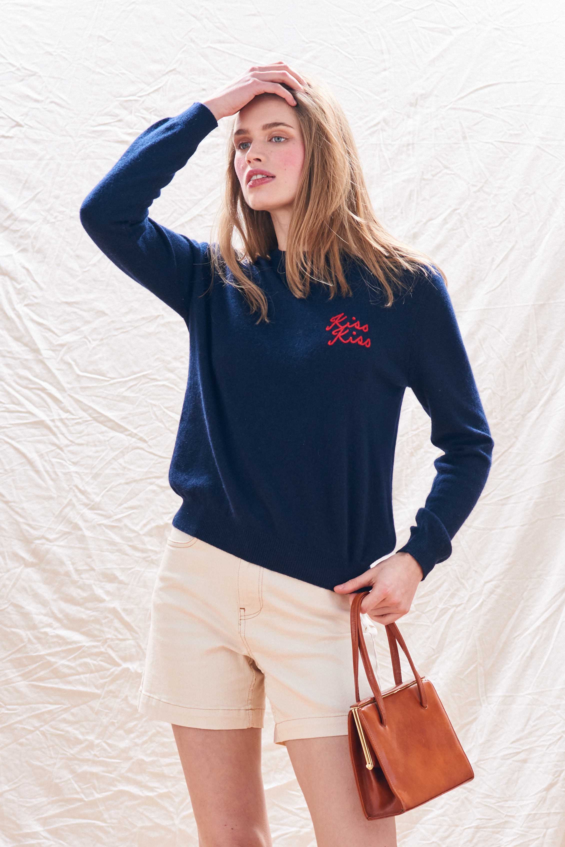 Cashmere Kiss Kiss Crew in Navy - Image 3