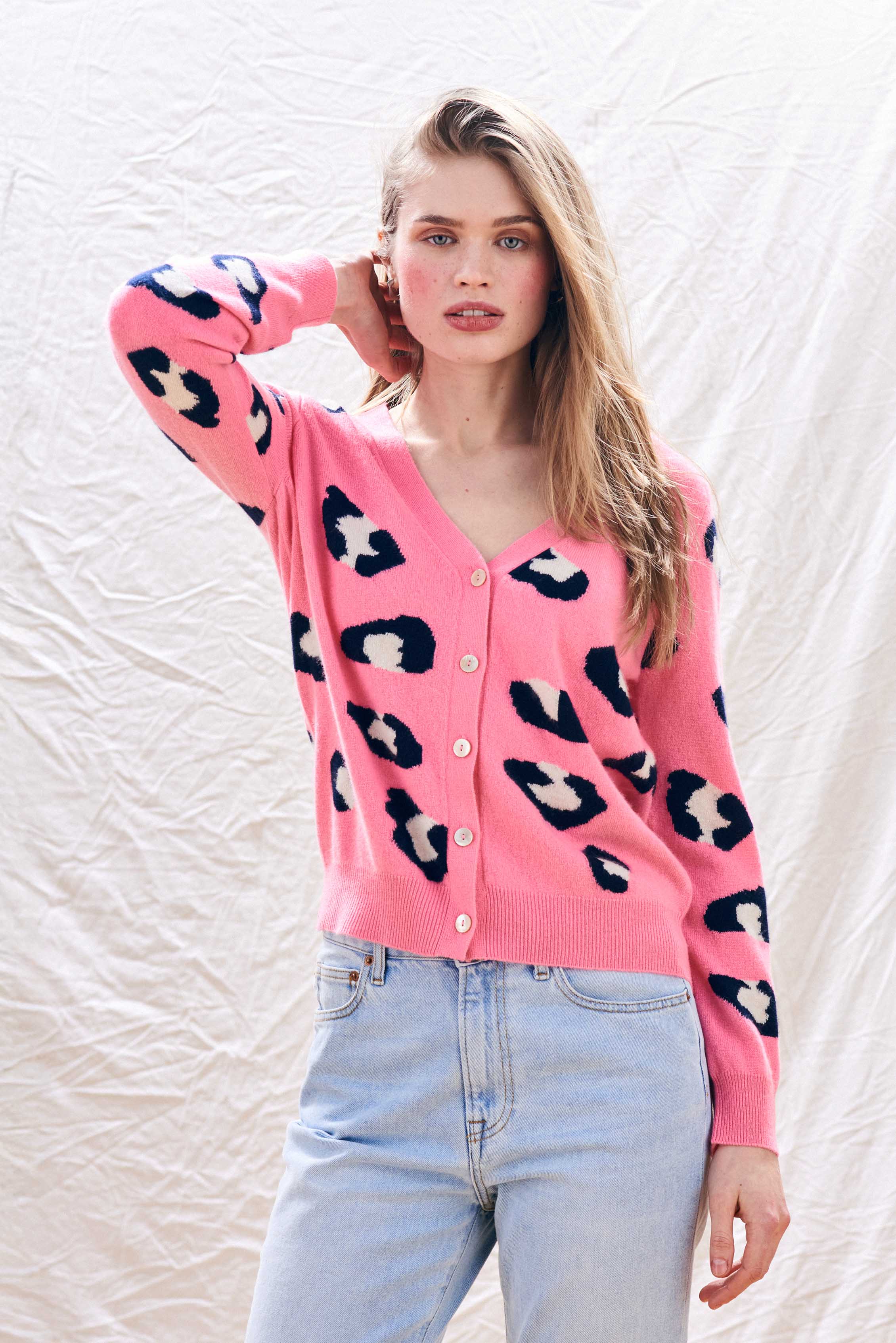 Cashmere Leopard Cardigan in Pink - Image 2