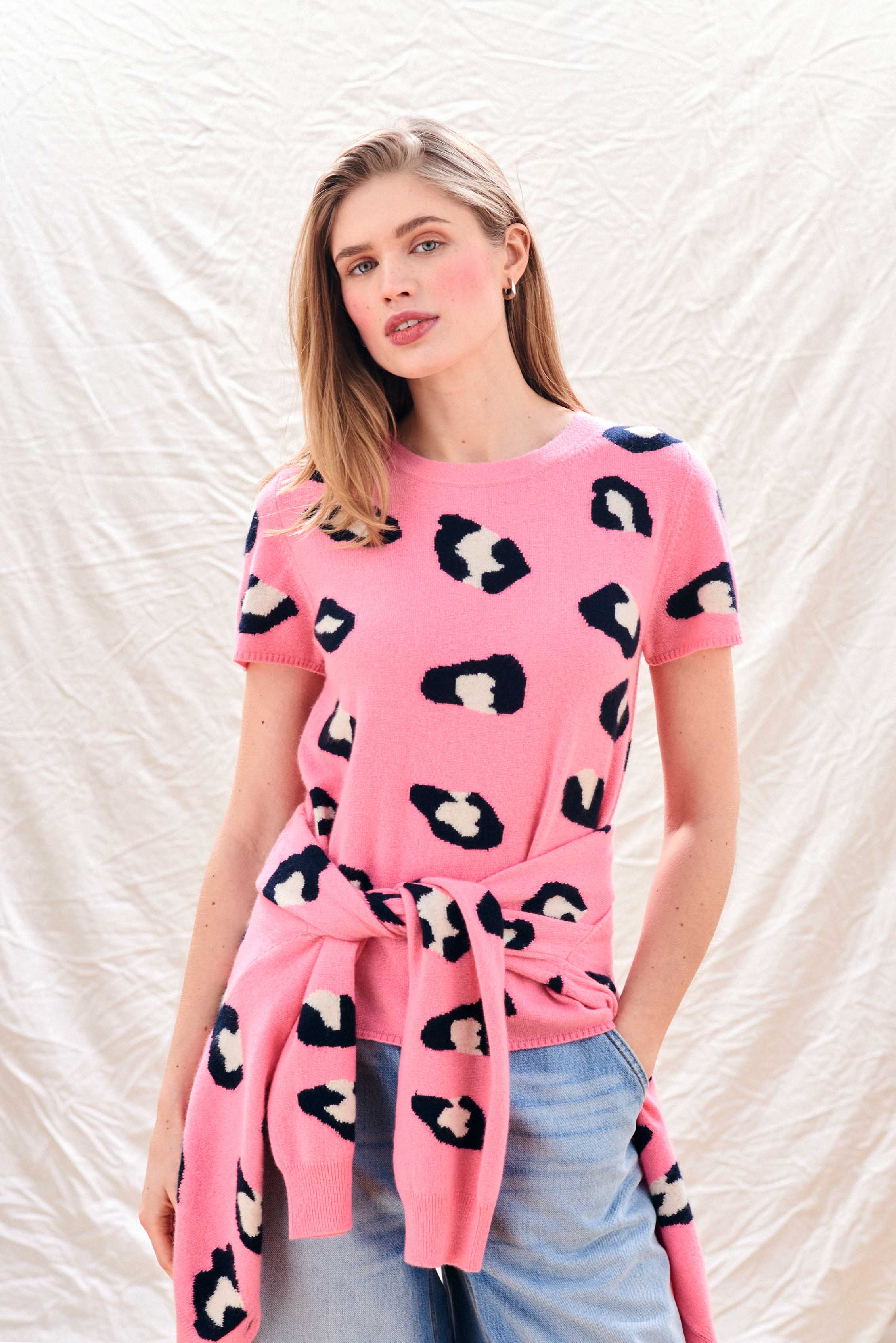 Cashmere Leopard T-Shirt in Pink - Image 4