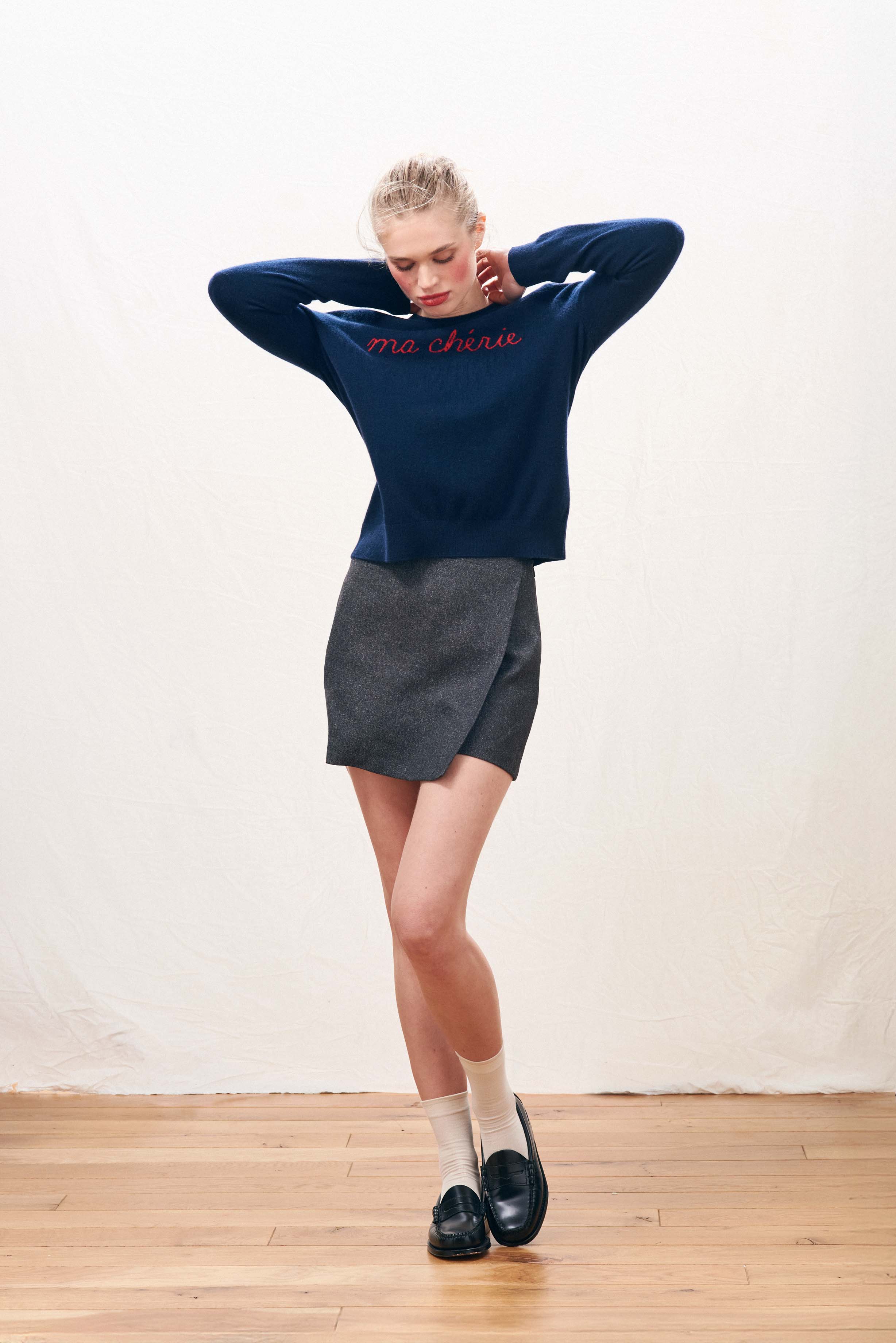 Cashmere Ma Cherie Crew in Navy - Image 2