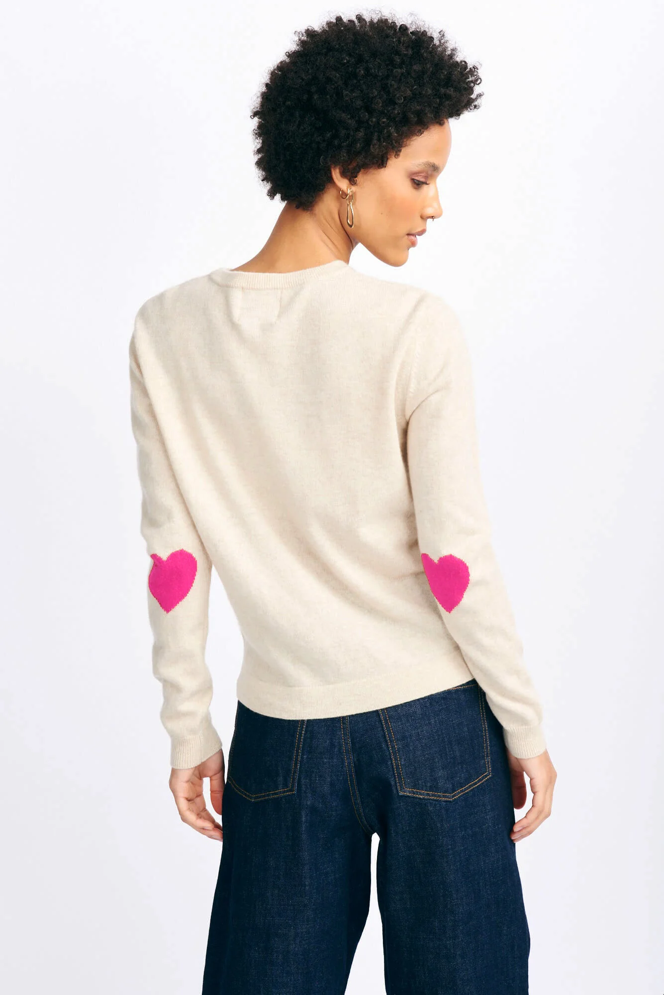 Heart Patch Cashmere Crew in Oatmeal and Hot Pink - Image 4