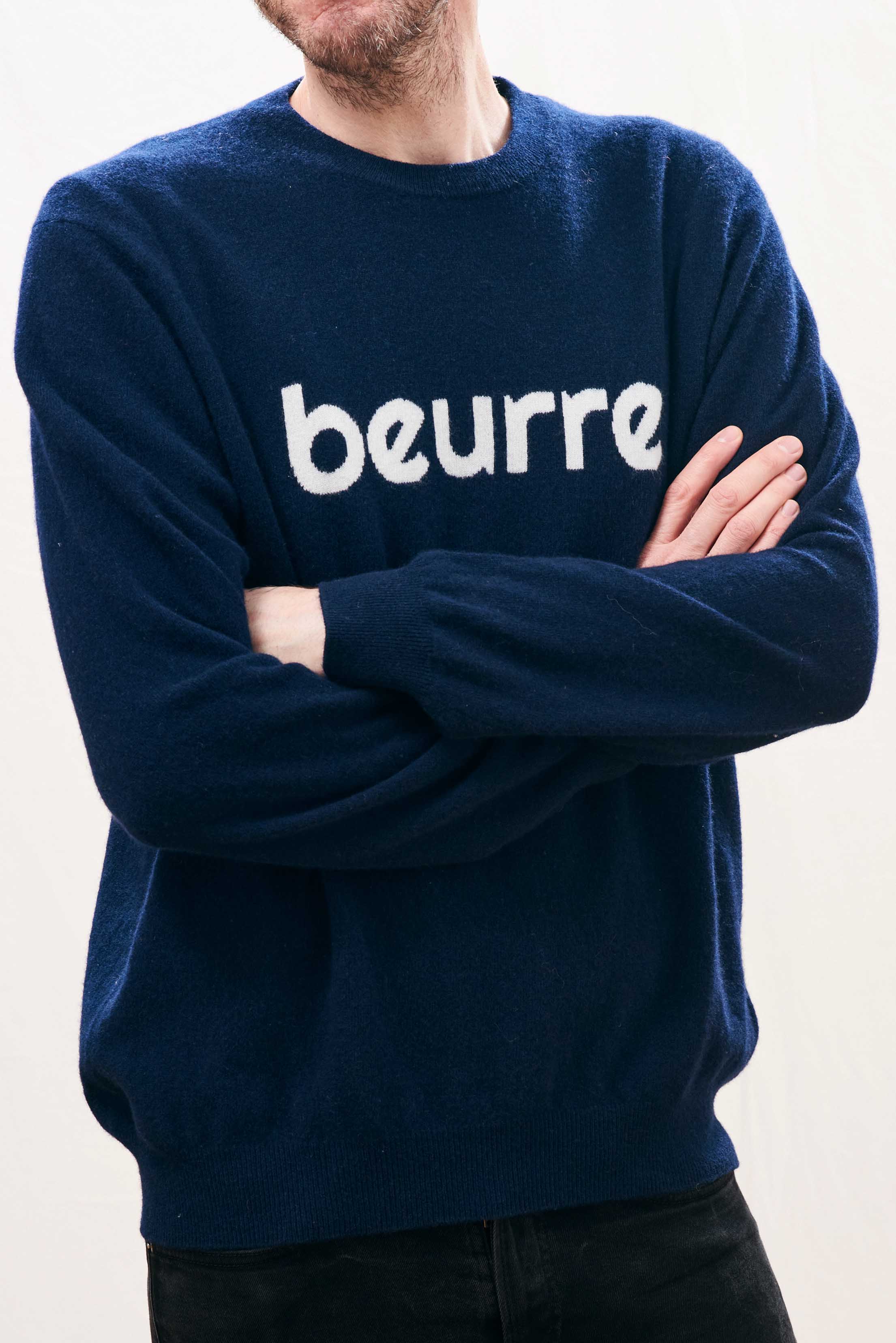 Merino Mens Beurre Crew in Navy and Cream - Image 3